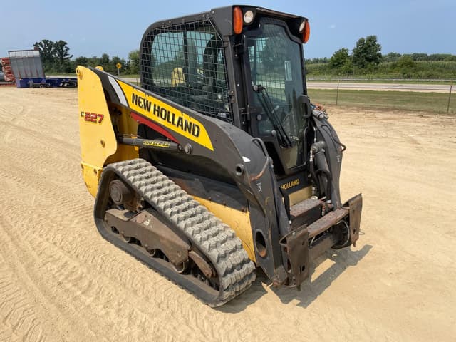 Image of New Holland C227 equipment image 2