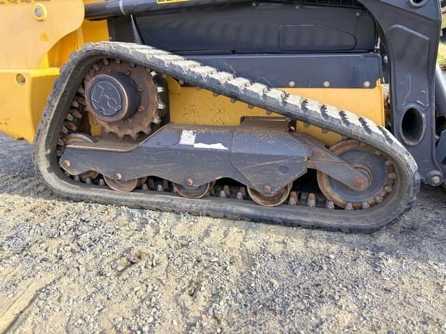 Image of New Holland C227 equipment image 3