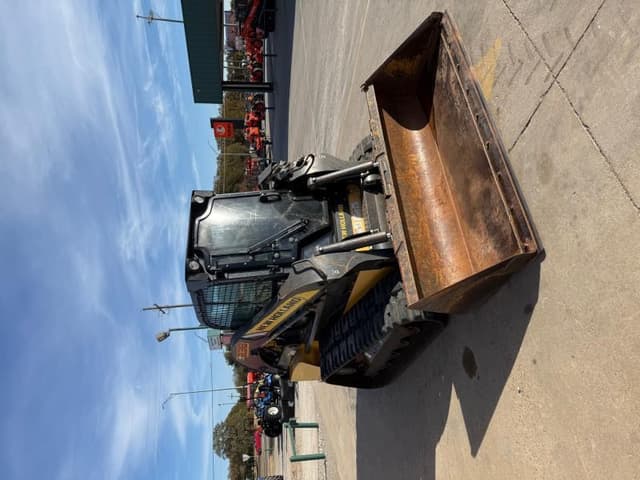 Image of New Holland L328 equipment image 4