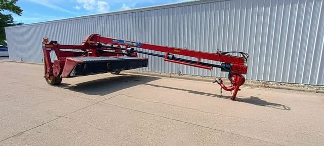 Image of New Holland 313 equipment image 2