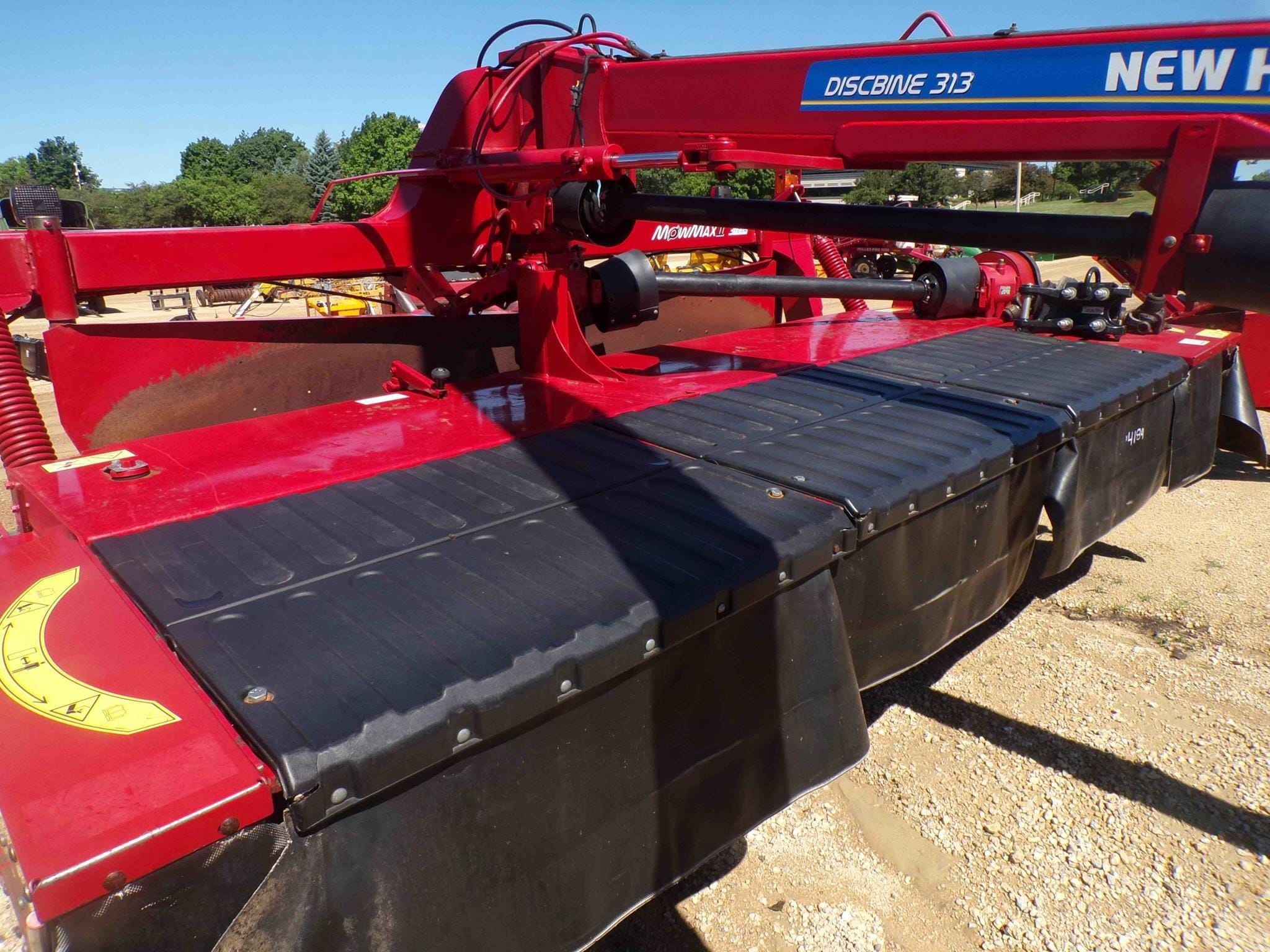 2016 New Holland 313 Equipment Image0