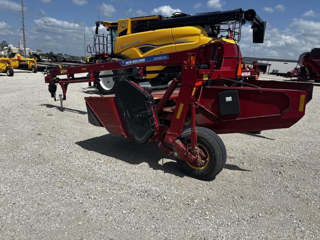 Image of New Holland 313 equipment image 4