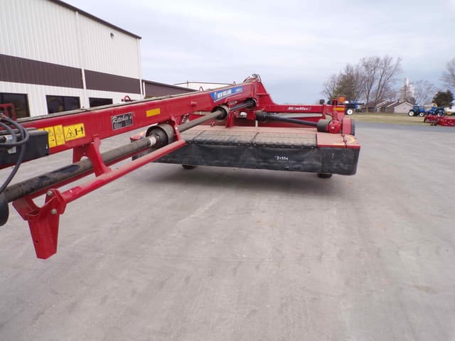 Image of New Holland 313 equipment image 2