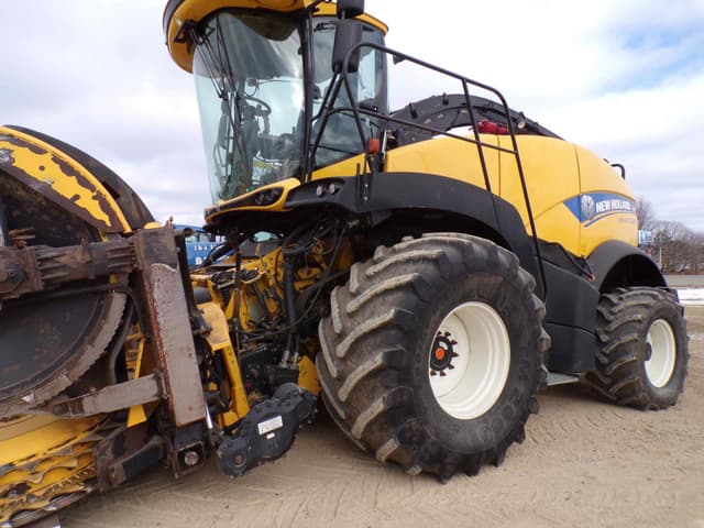 Image of New Holland FR650 equipment image 3