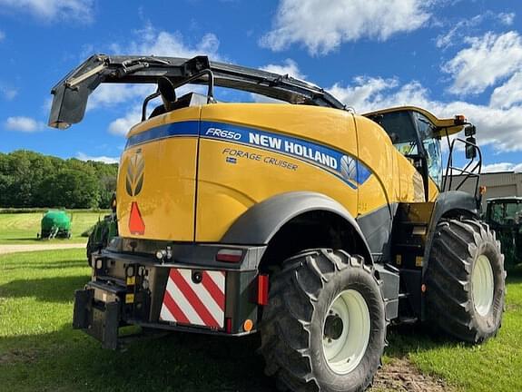 Image of New Holland FR650 equipment image 3