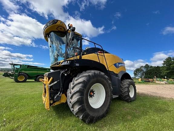 Image of New Holland FR650 equipment image 4