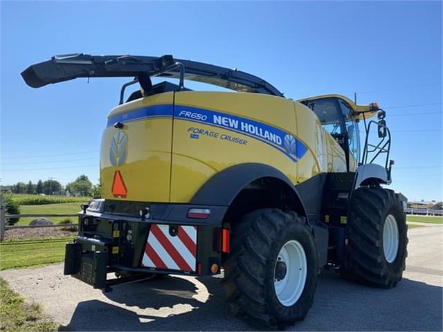 Image of New Holland FR650 equipment image 1