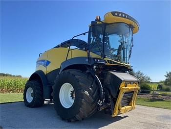 2016 New Holland FR650 Equipment Image0