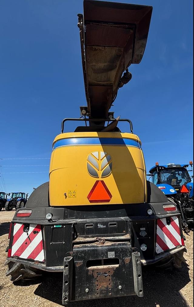 Image of New Holland FR780 equipment image 4