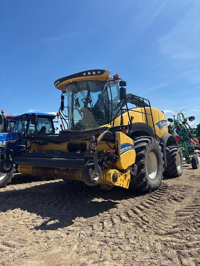 Image of New Holland FR780 equipment image 1