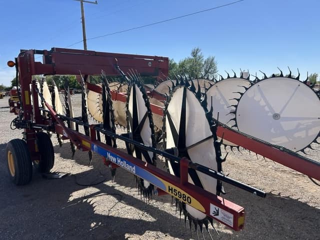 Image of New Holland H5980 equipment image 1