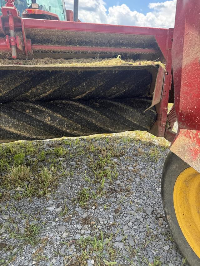 Image of New Holland H7230 equipment image 3