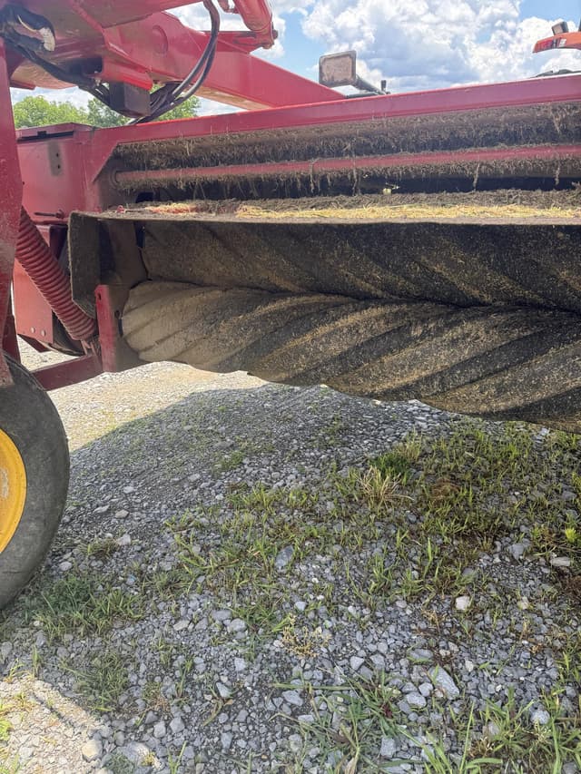 Image of New Holland H7230 equipment image 2