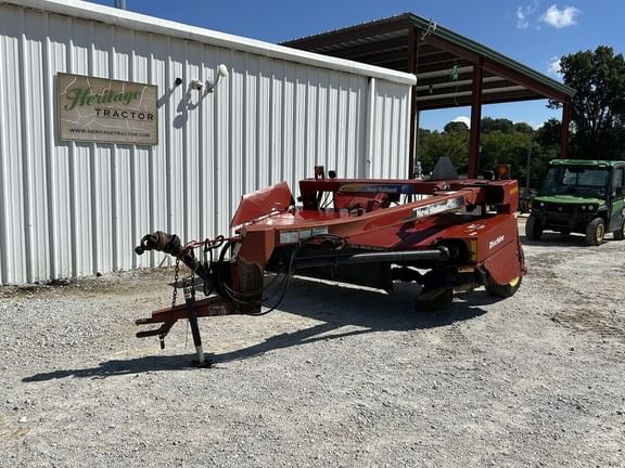 2016 New Holland H7230 Equipment Image0