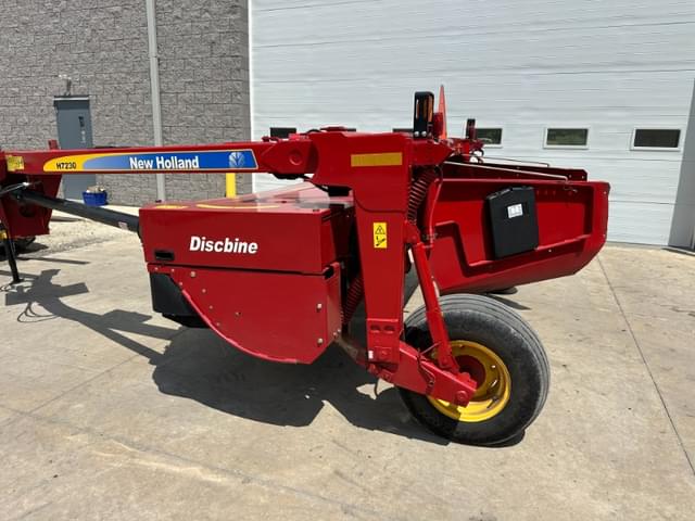Image of New Holland H7230 equipment image 3