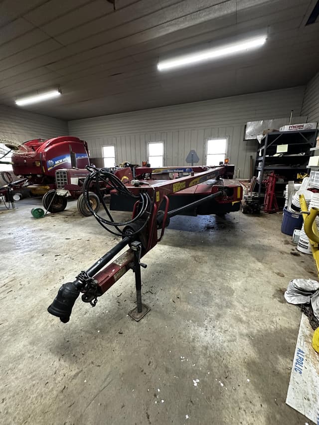 Image of New Holland H7320 equipment image 4