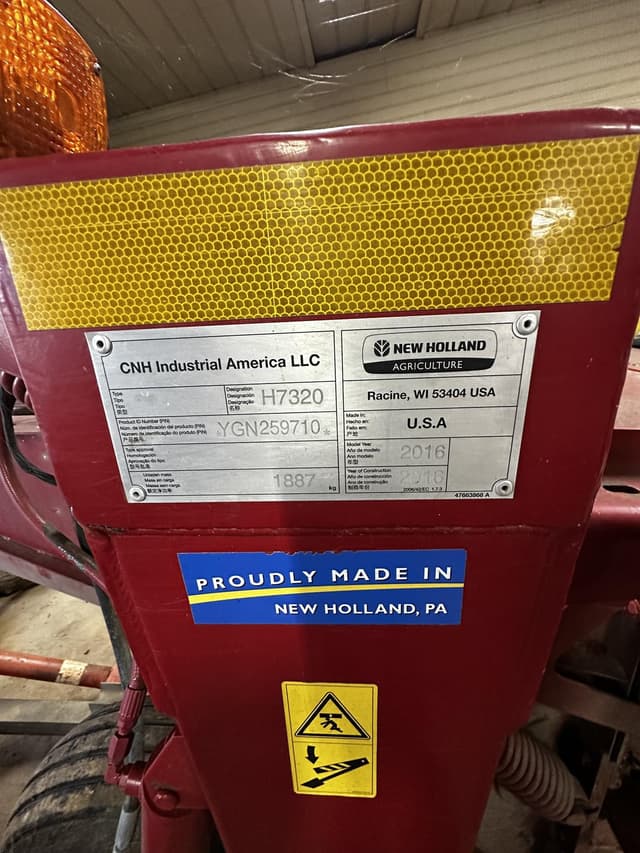 Image of New Holland H7320 equipment image 1