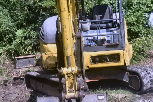Image of New Holland E55BX equipment image 4