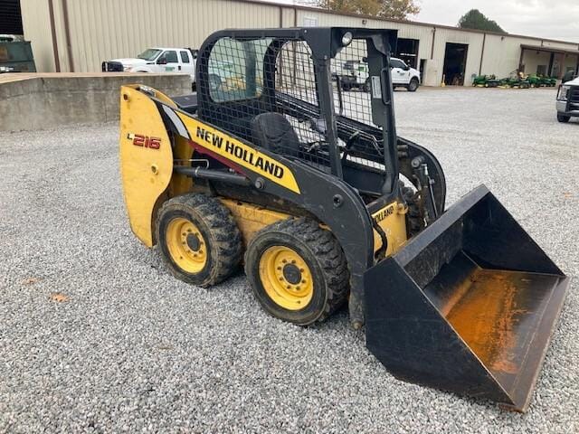 Main image New Holland L216