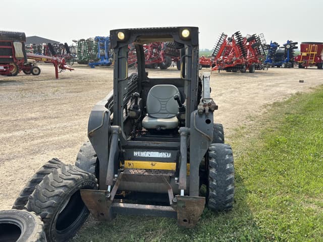 Image of New Holland L218 equipment image 2