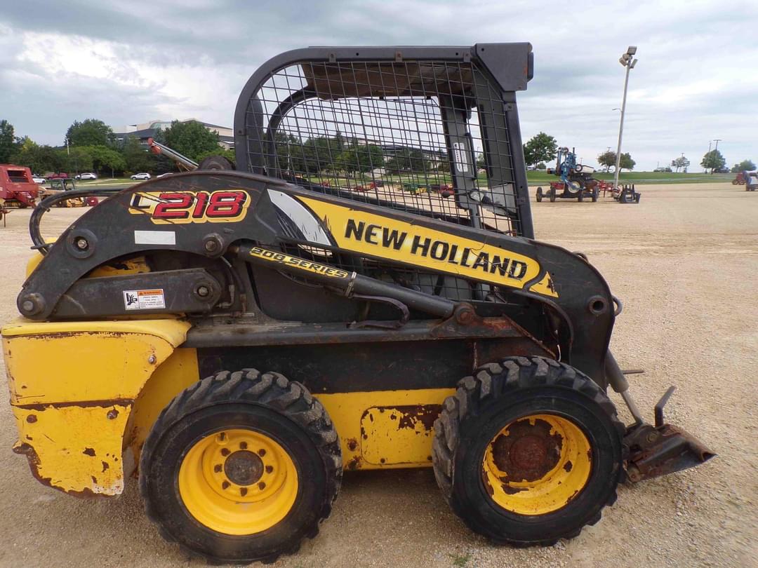 Image of New Holland L218 Primary image