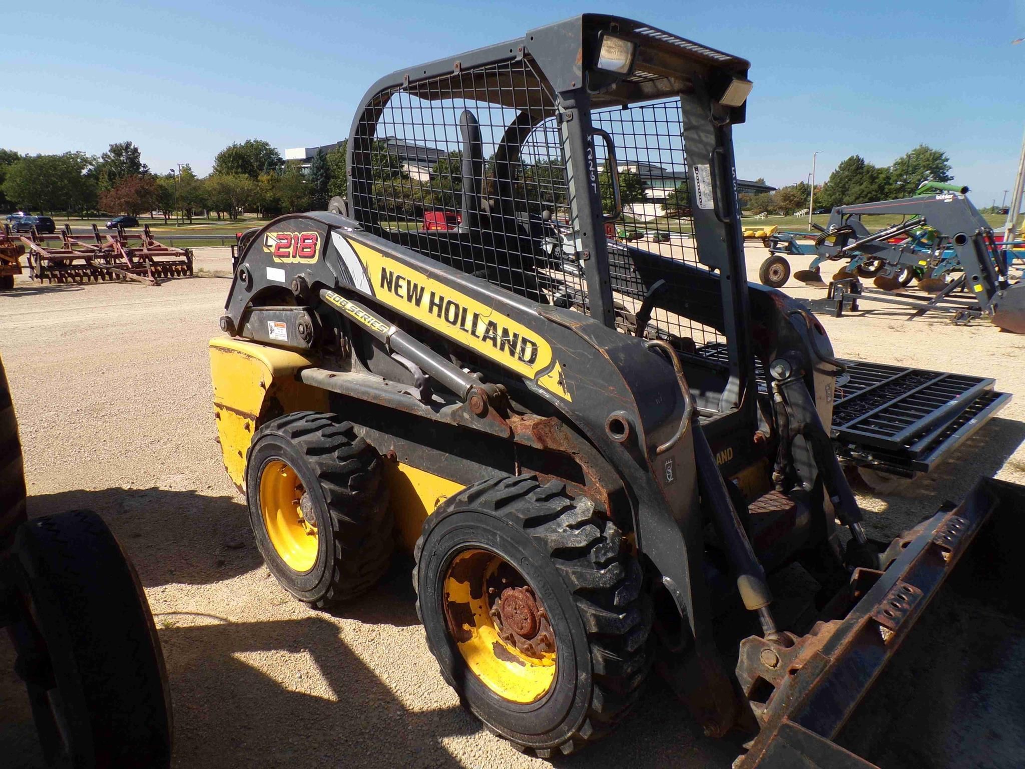2016 New Holland L218 Equipment Image0