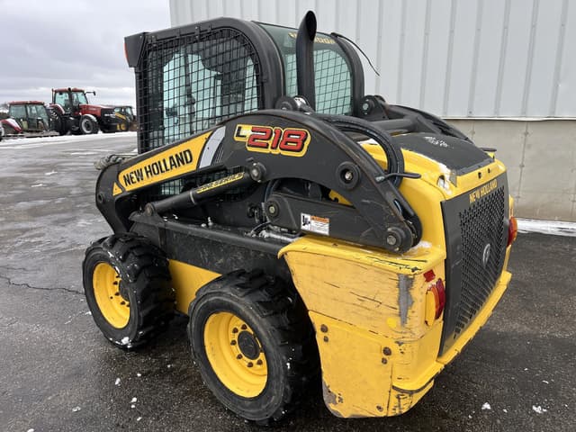 Image of New Holland L218 equipment image 3