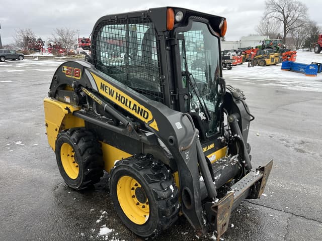 Image of New Holland L218 equipment image 1
