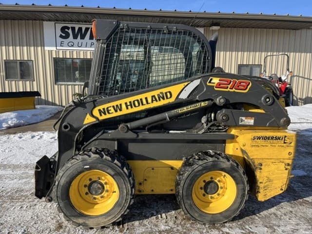 Image of New Holland L218 equipment image 1