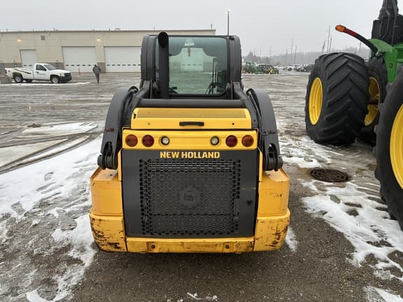 Image of New Holland L220 equipment image 3