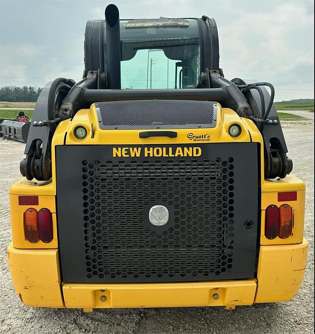 Image of New Holland L220 equipment image 3