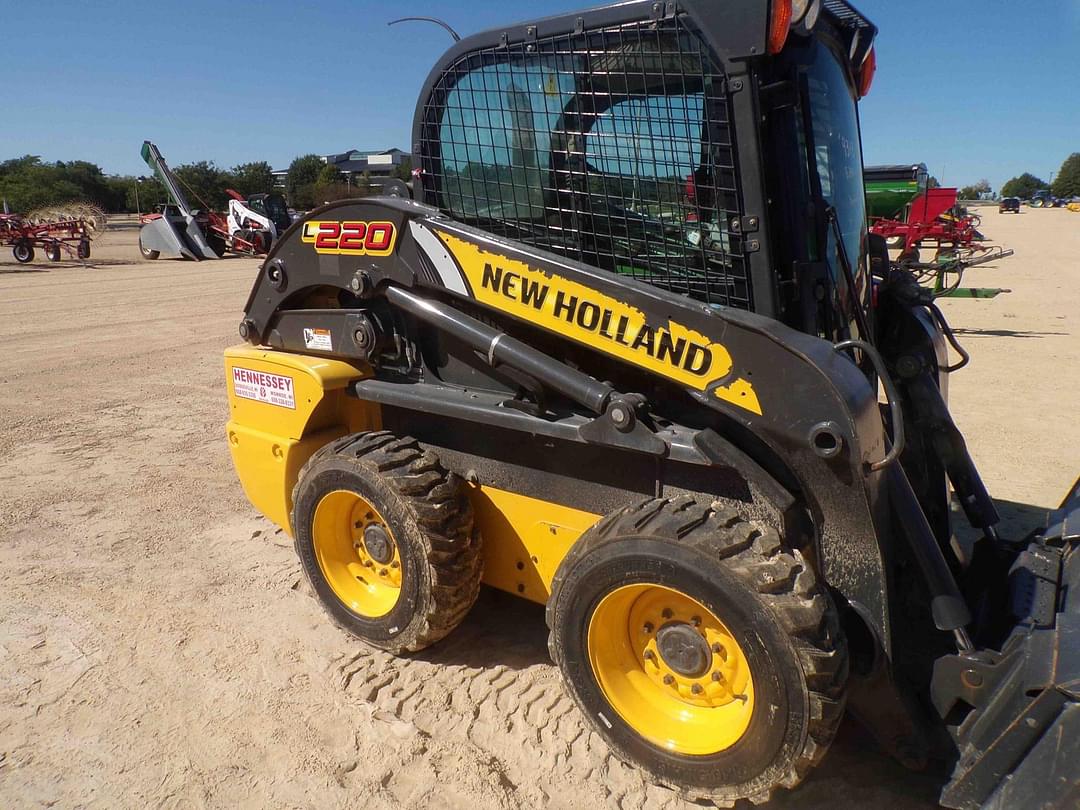 Image of New Holland L220 Primary image