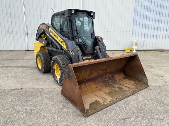 Main image New Holland L228