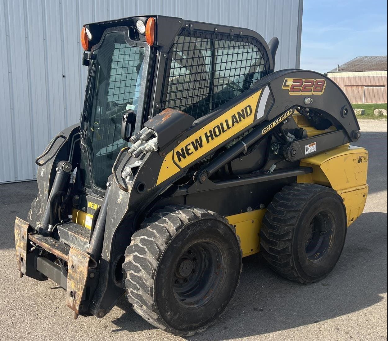 2016 New Holland L228 Equipment Image0