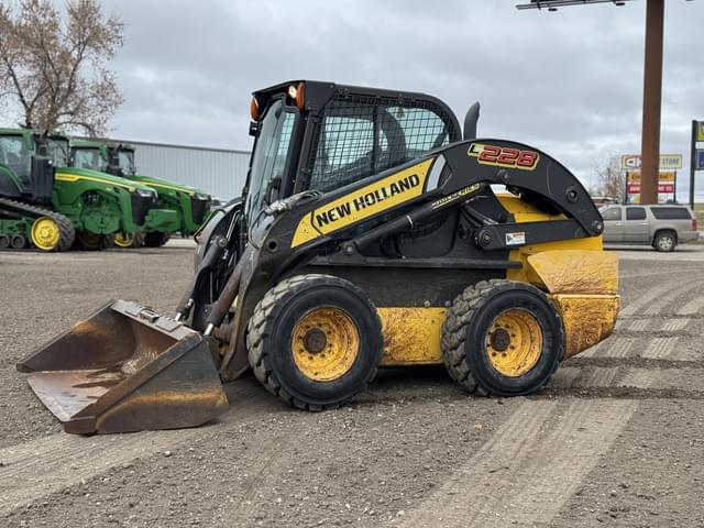 Image of New Holland L228 equipment image 1