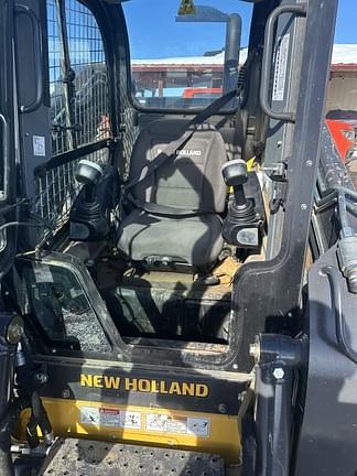 Image of New Holland L228 equipment image 4