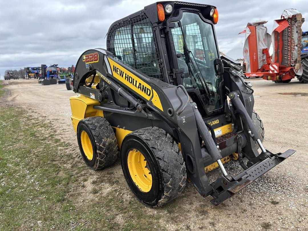 Image of New Holland L228 Primary image