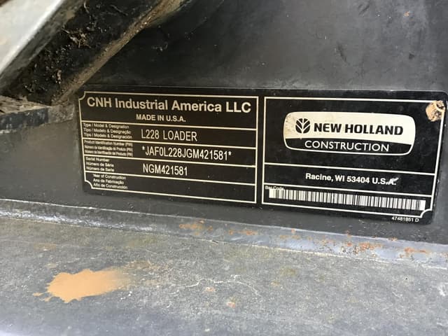 Image of New Holland L228 equipment image 3