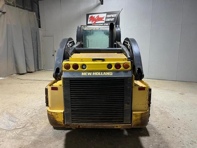 Image of New Holland L230 equipment image 3
