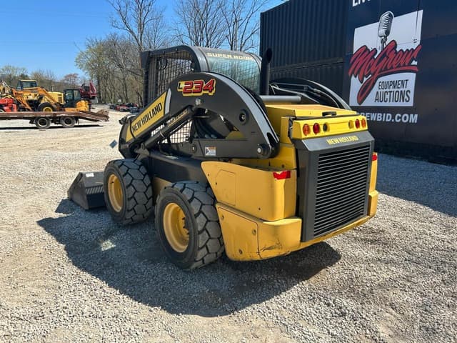 Image of New Holland L234 equipment image 1