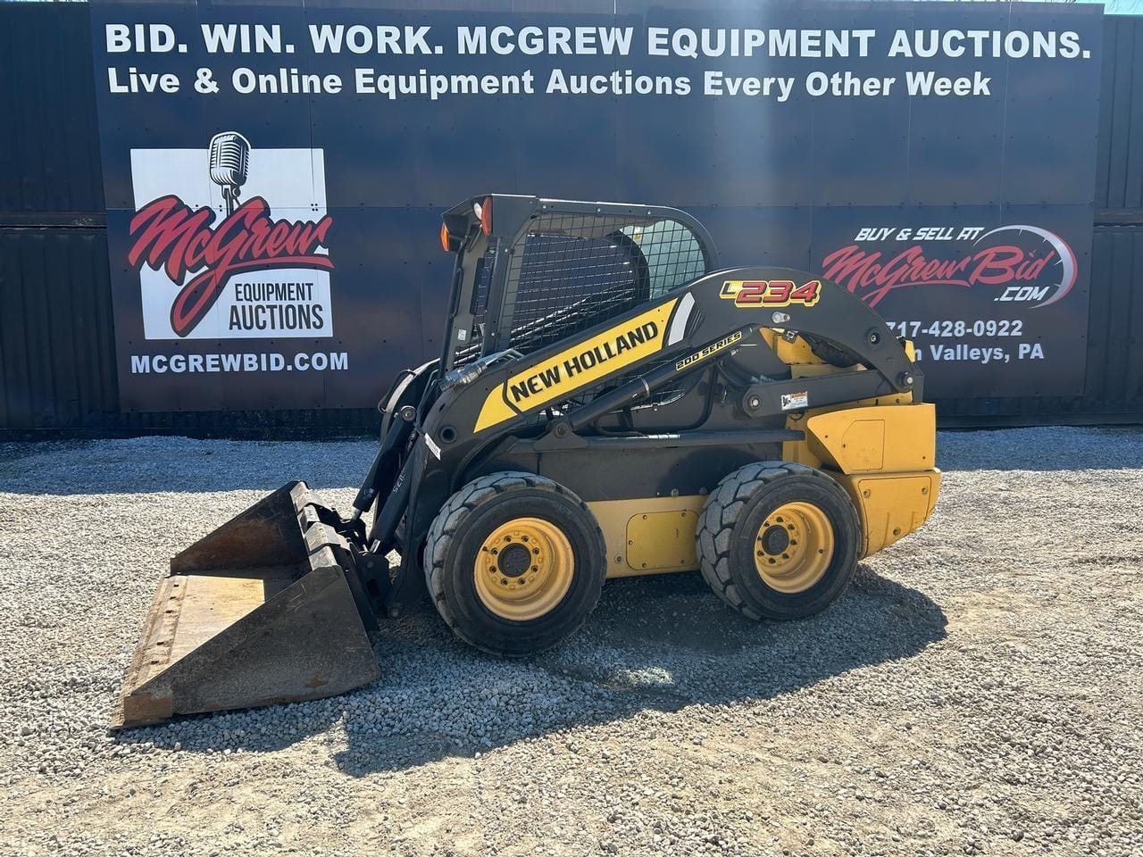 2016 New Holland L234 Equipment Image0