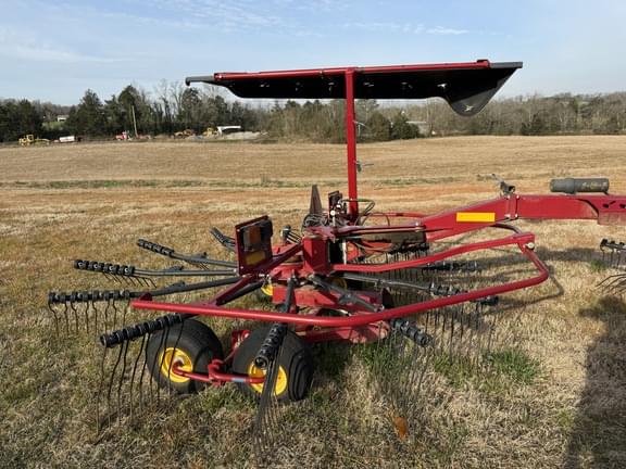 Image of New Holland 3223 equipment image 1