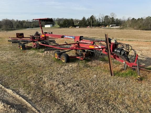 Image of New Holland 3223 Primary image