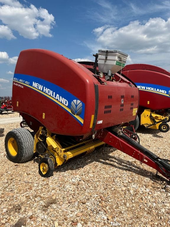 2016 New Holland RB450 Equipment Image0