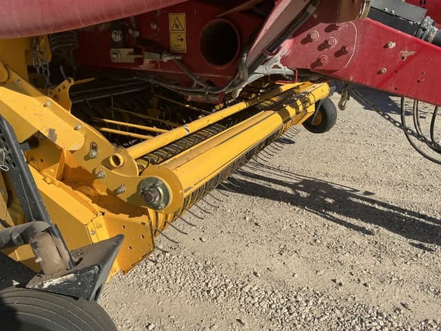 Image of New Holland RB560 equipment image 4