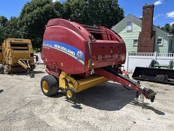 Main image New Holland RB560