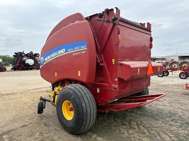 Image of New Holland RB560 Specialty Crop equipment image 4