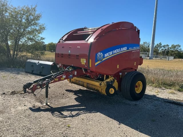 Image of New Holland RB560 Specialty Crop equipment image 2