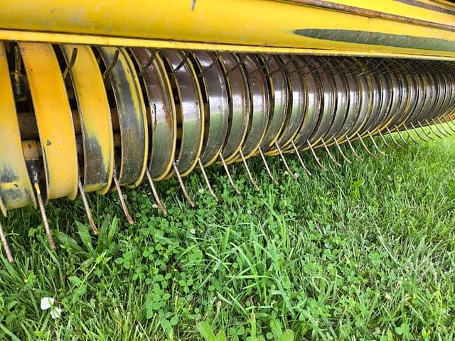 Image of New Holland RB560 Specialty Crop equipment image 3