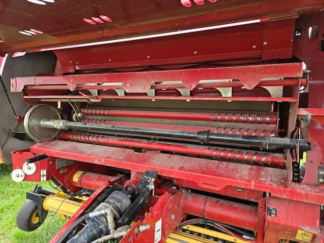 Image of New Holland RB560 Specialty Crop equipment image 2